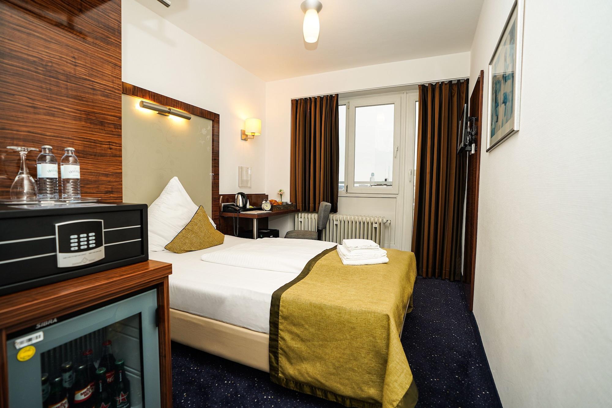 Favored Scala Hotel 3*